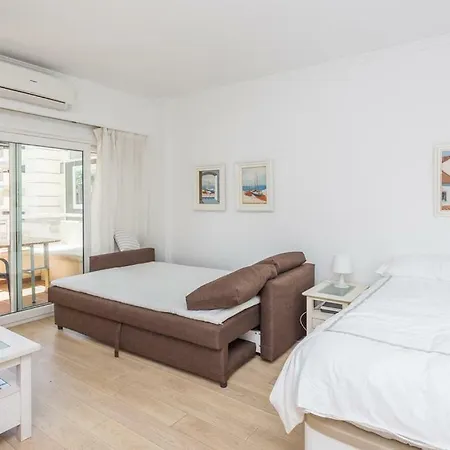 Apartment Pyr Private Studio *